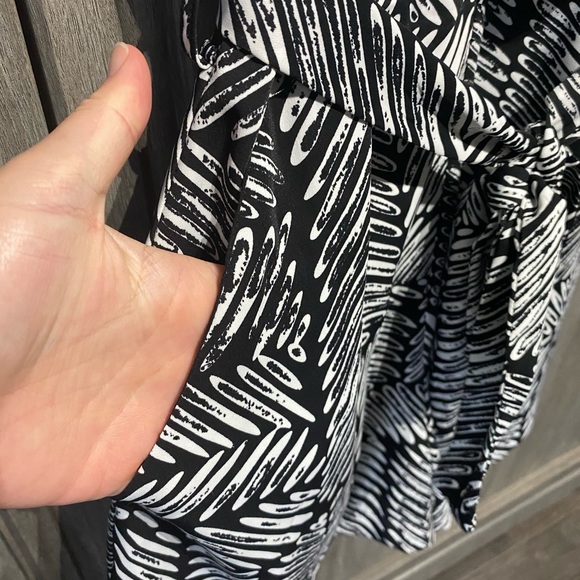 Lush romper, size S - Picture 4 of 5